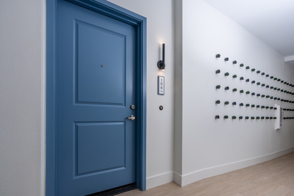 Downtown Ontario Luxury Apartments Image 35