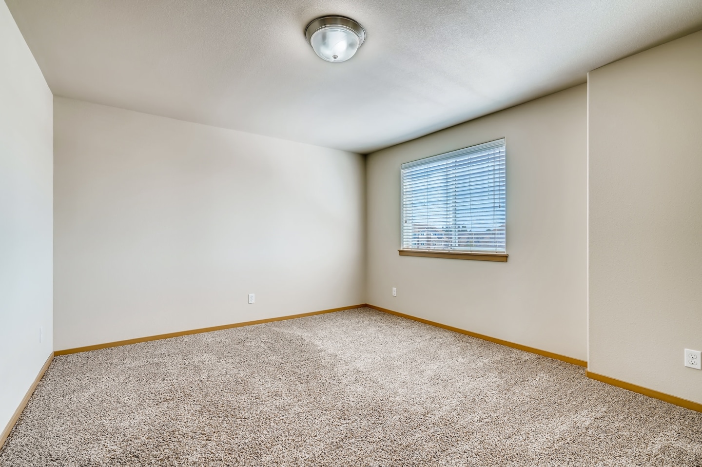 Fountain Village Apartment Homes Image 11