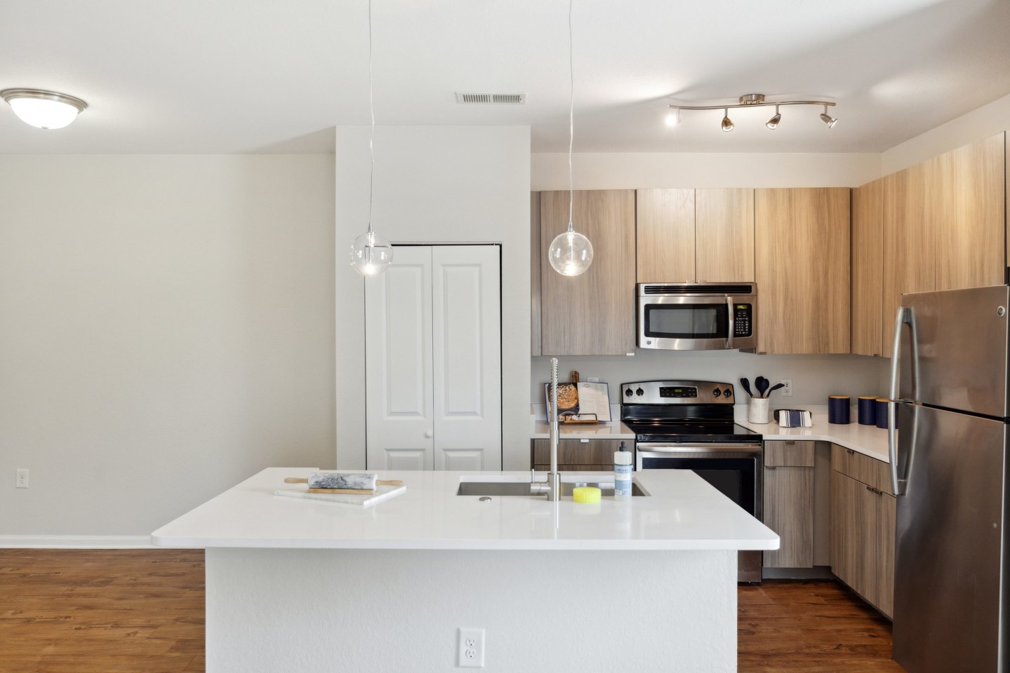 Edgewater Crossings Image 5