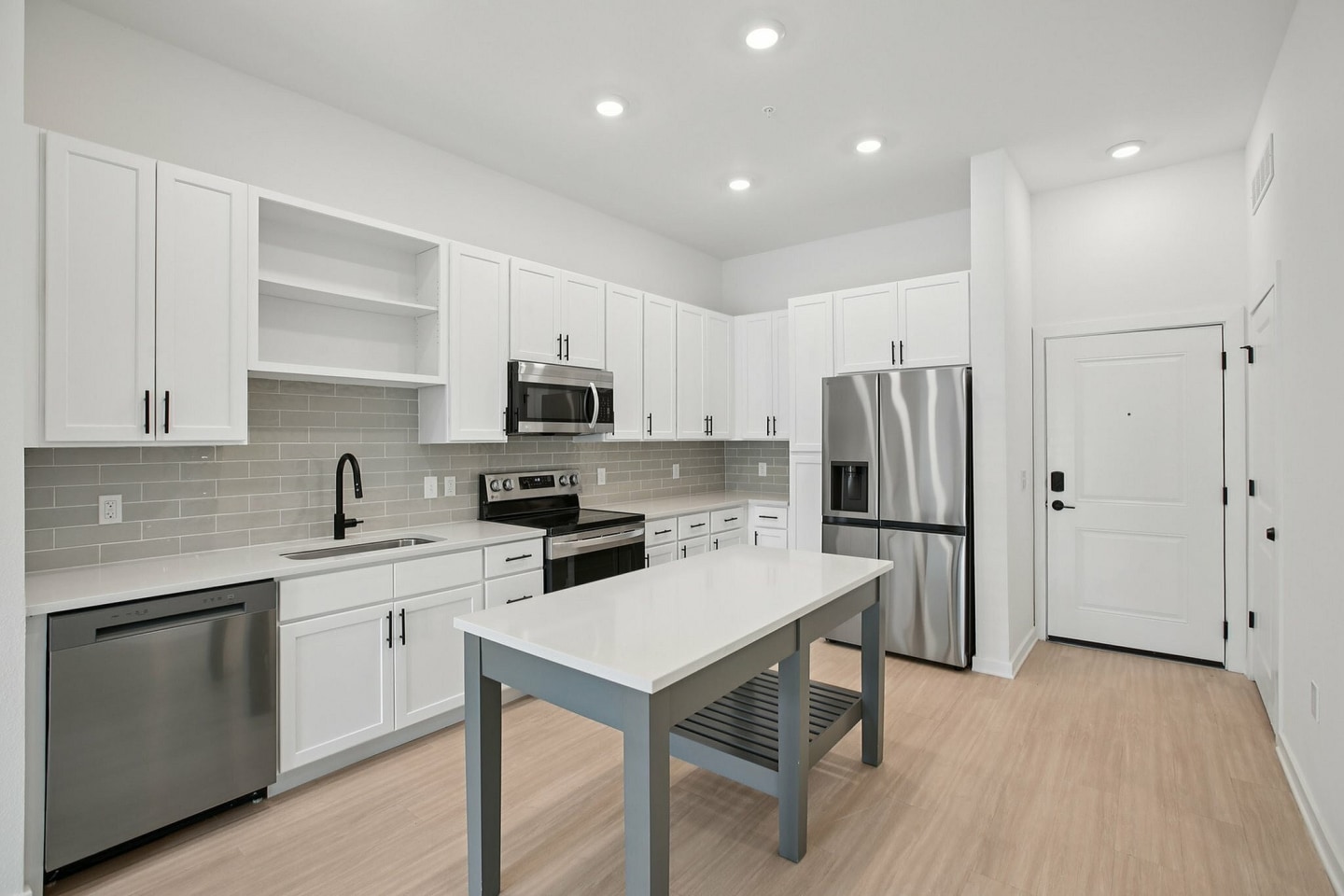 Evelyn City Lofts Image 11