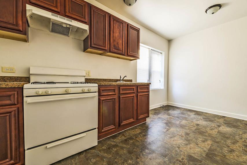 7109-15 S Ridgeland Image 7