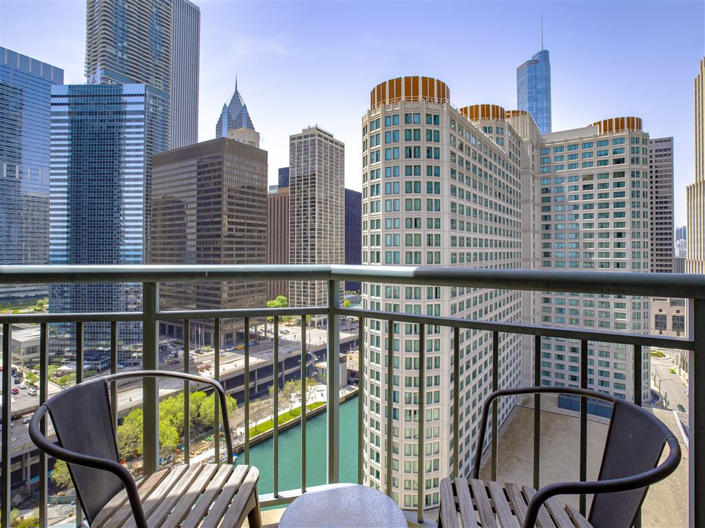 Cityfront Place Image 25