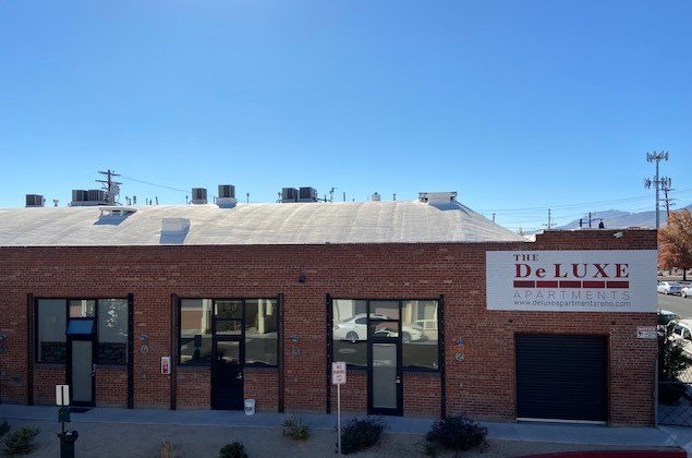 The DeLuxe Apartments Image 16
