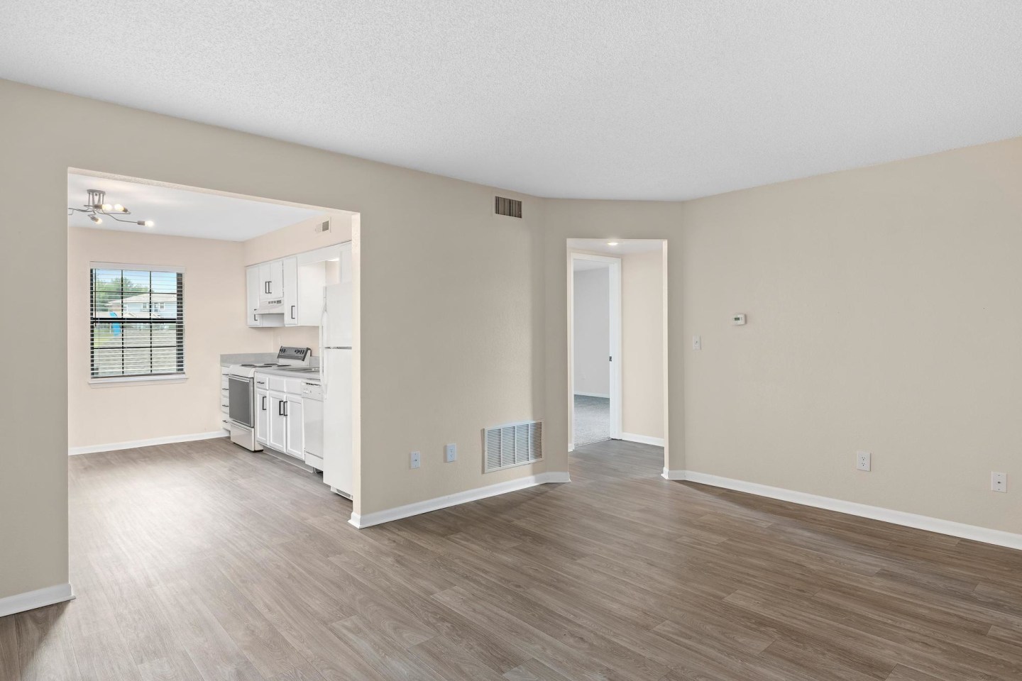 The Arbor Apartments and Townhomes Image 23