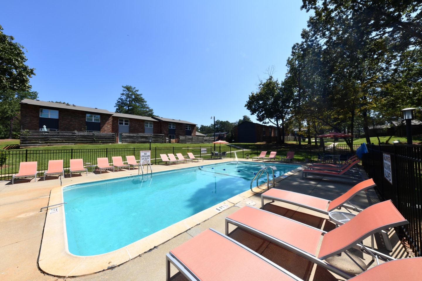 The Huntley Apartment Homes Image 17