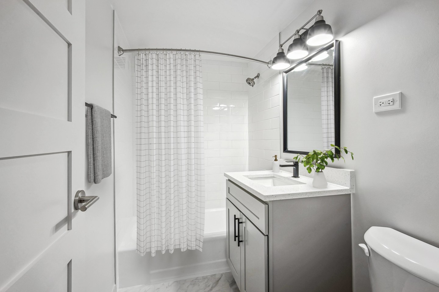 RiverHouse Image 25