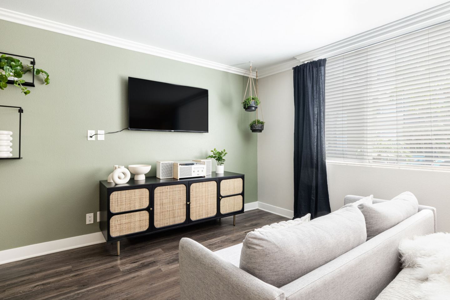 1200 Riverside Image 2