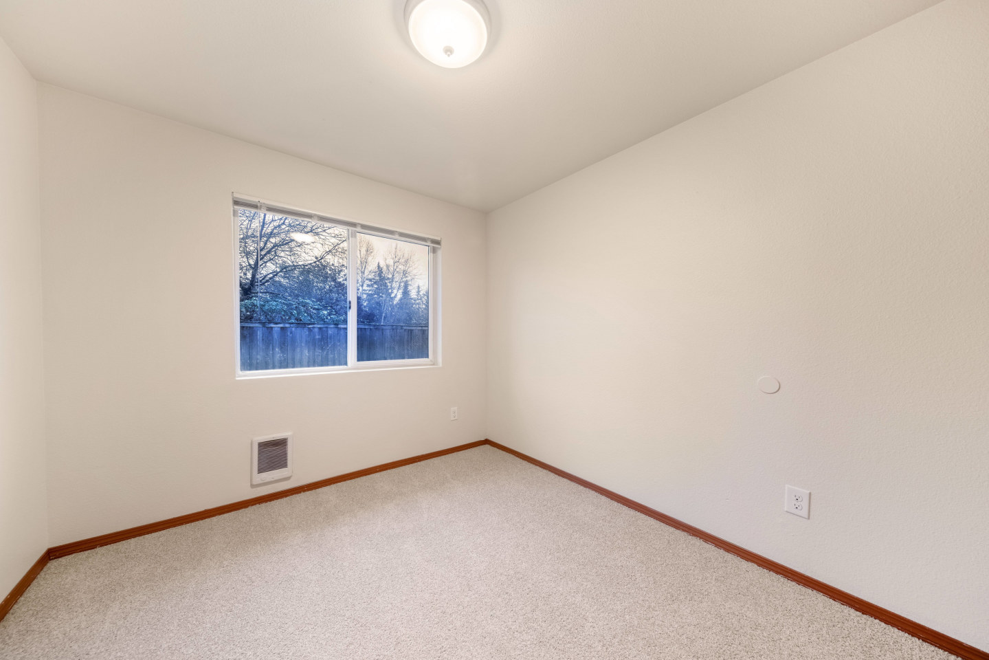 Cheney Heights Image 15