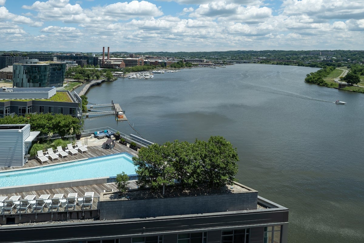 Dock 79 Image 44