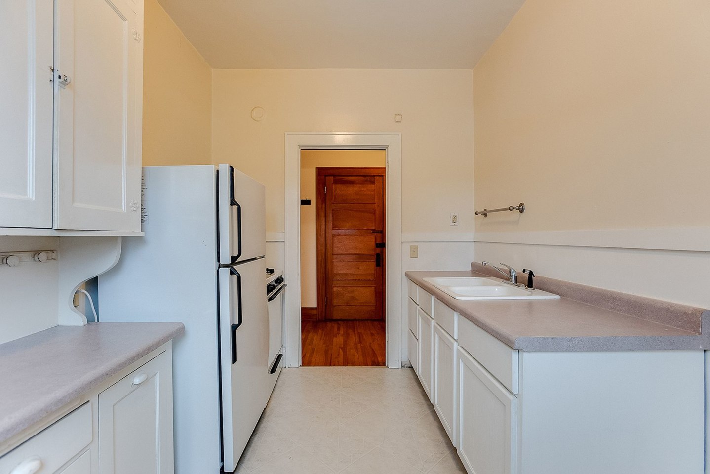 3925 Pleasant Avenue S Image 10