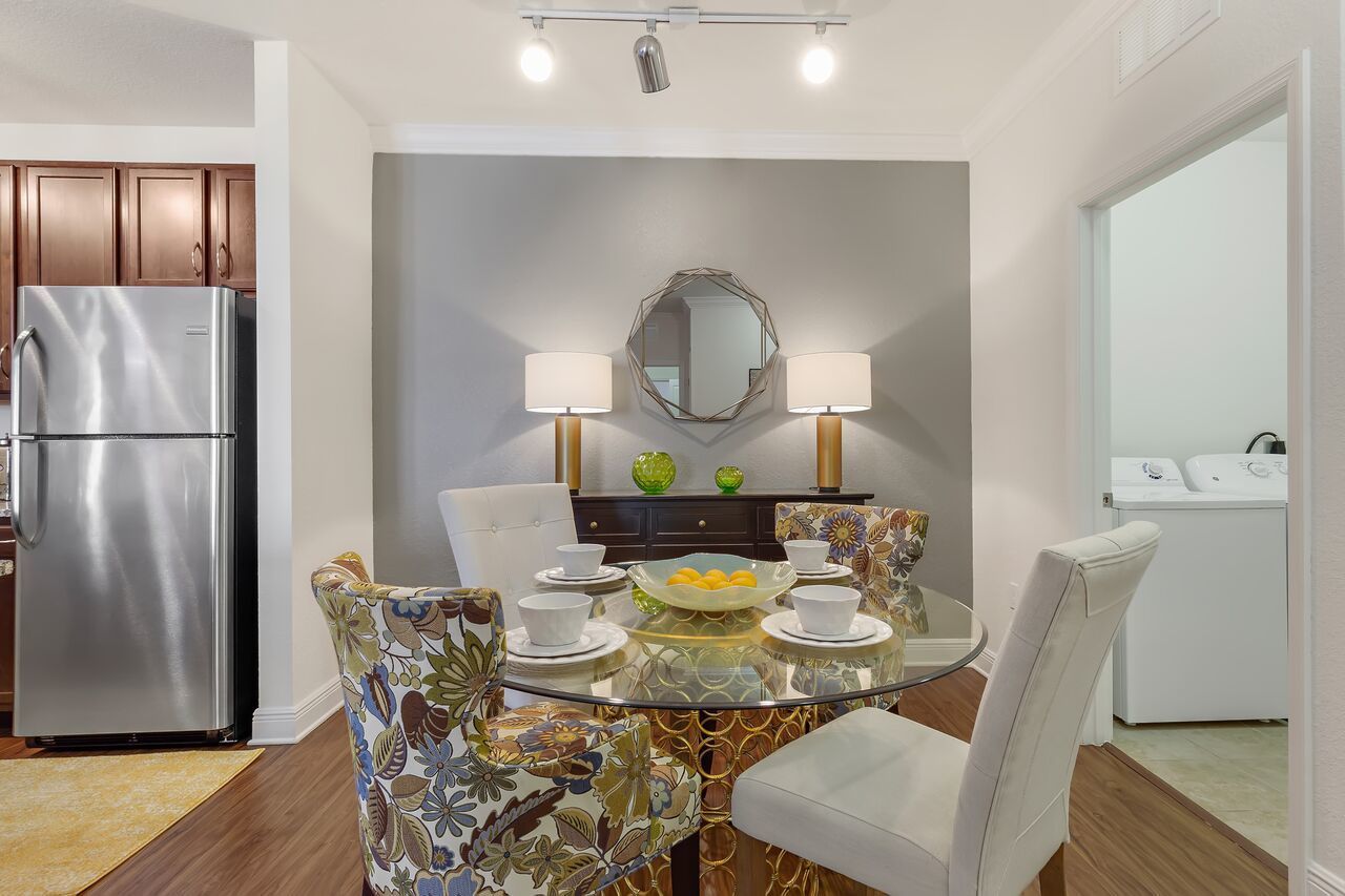 Trinity Club Apartments Image 15