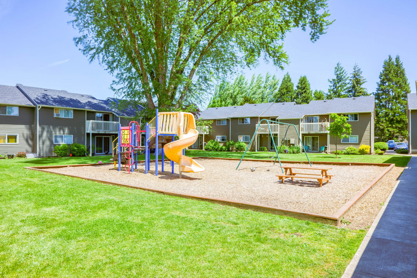 Chalet Apartments Image 33