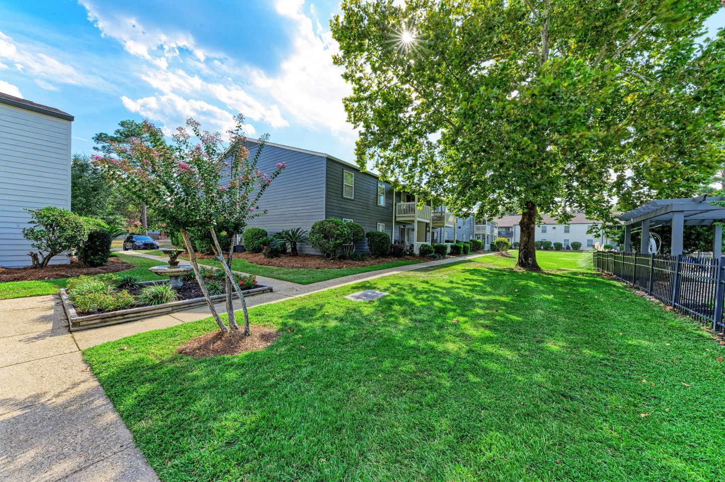 Arbor Walk Apartments Image 39
