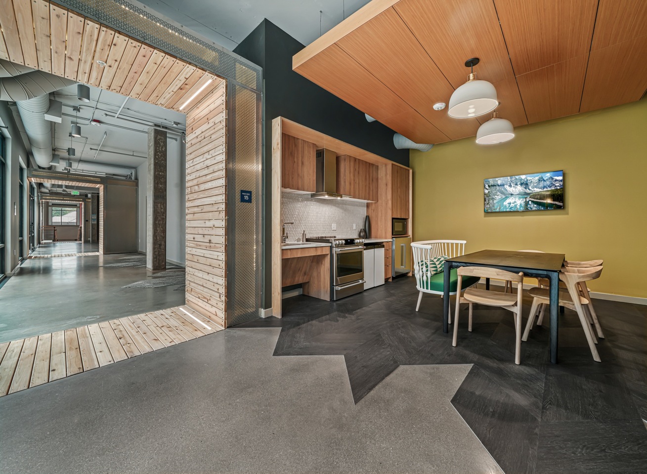 AMLI Spring District Image 32