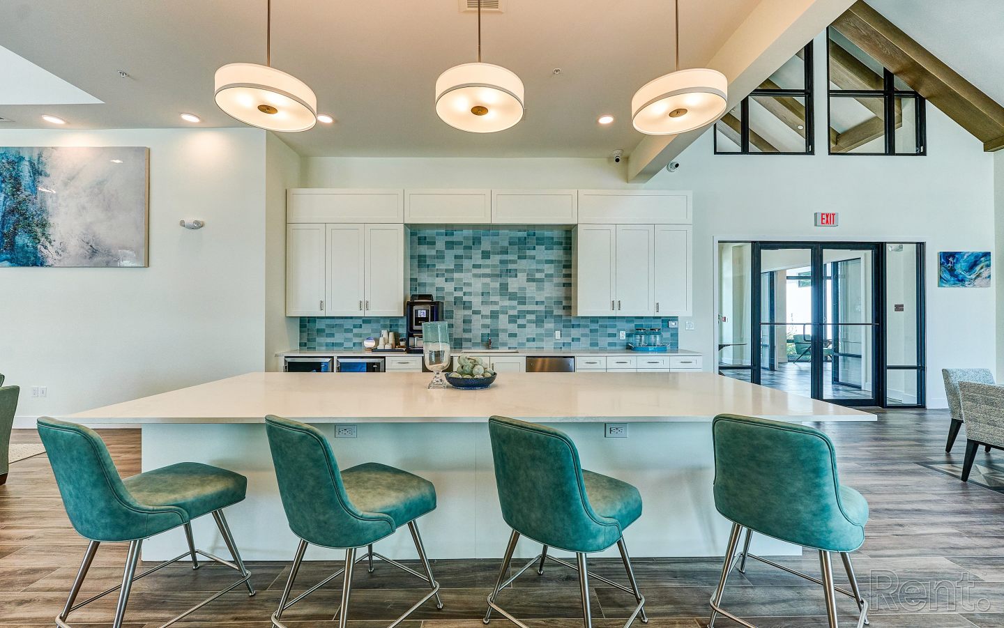 Imperial Crossing Luxury Apartment Homes Image 3