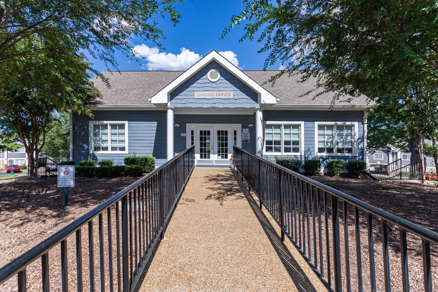 865 Bellevue Image 18