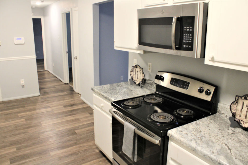 Clearbrook Village Apartments Image 6