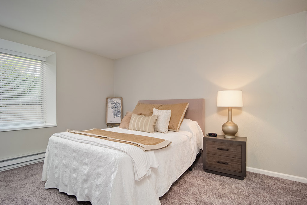 St. Charles Oaks Apartments Image 14