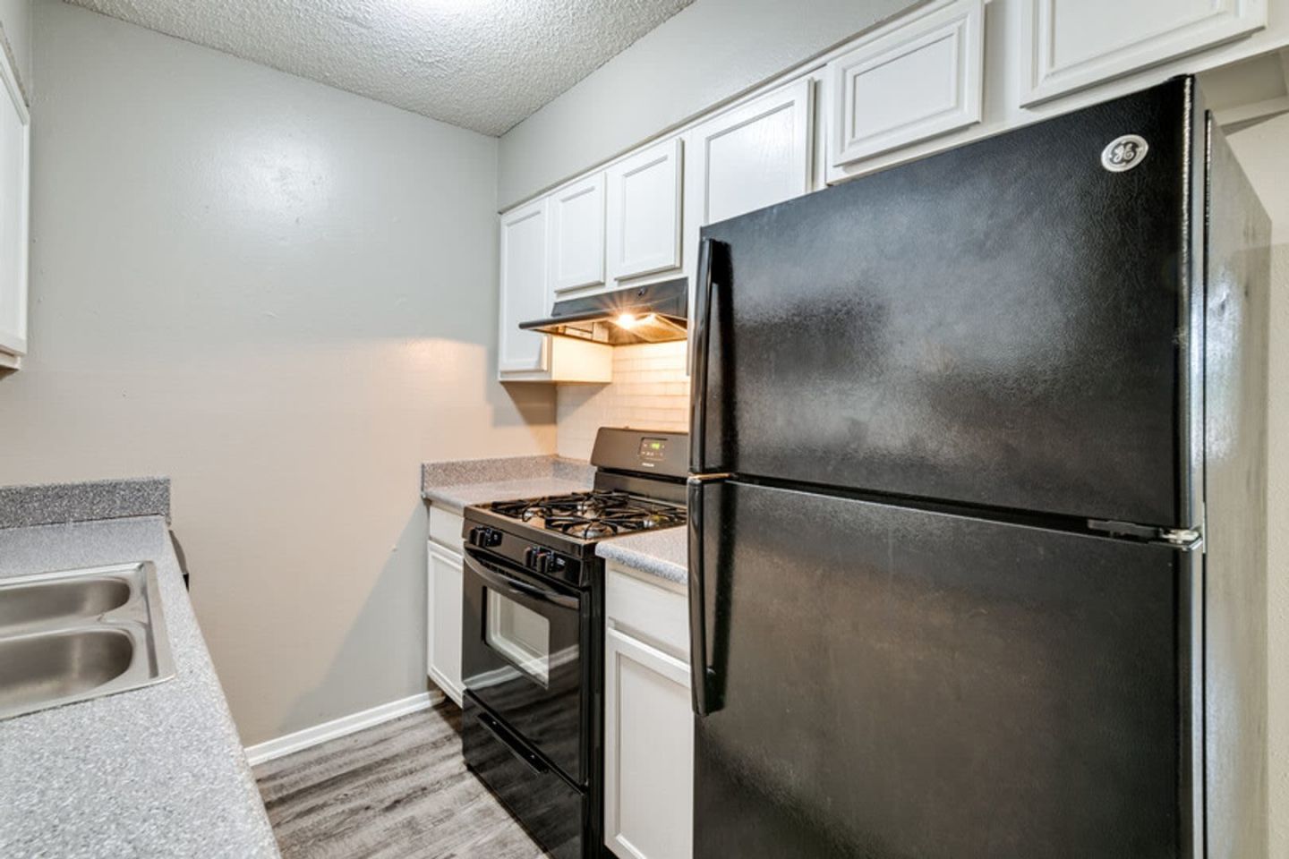 Sky Landing Apartments Image 28