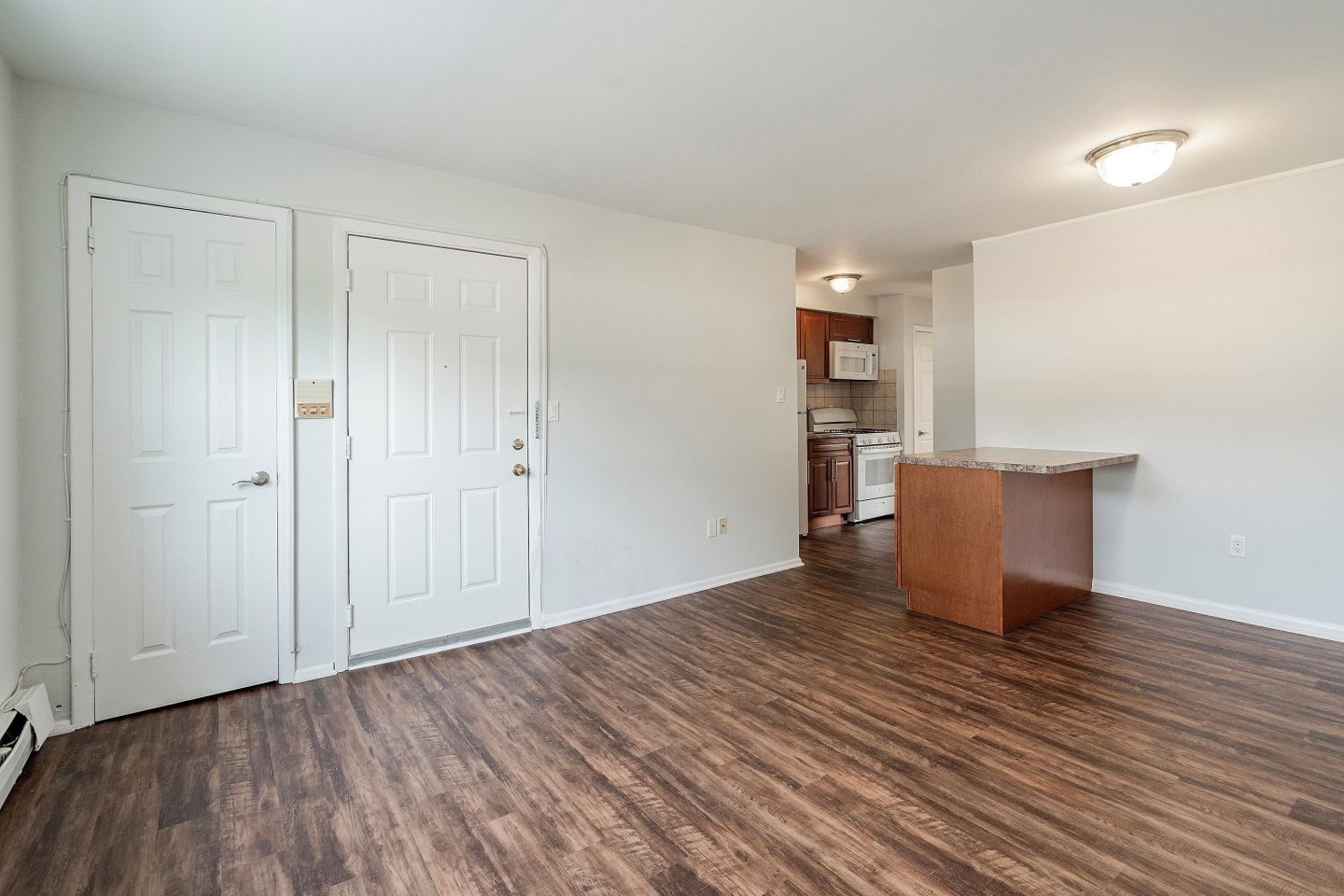 114-120 Montgomery Street Apartments Image 1
