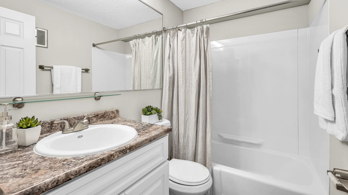 Country Manor Image 14