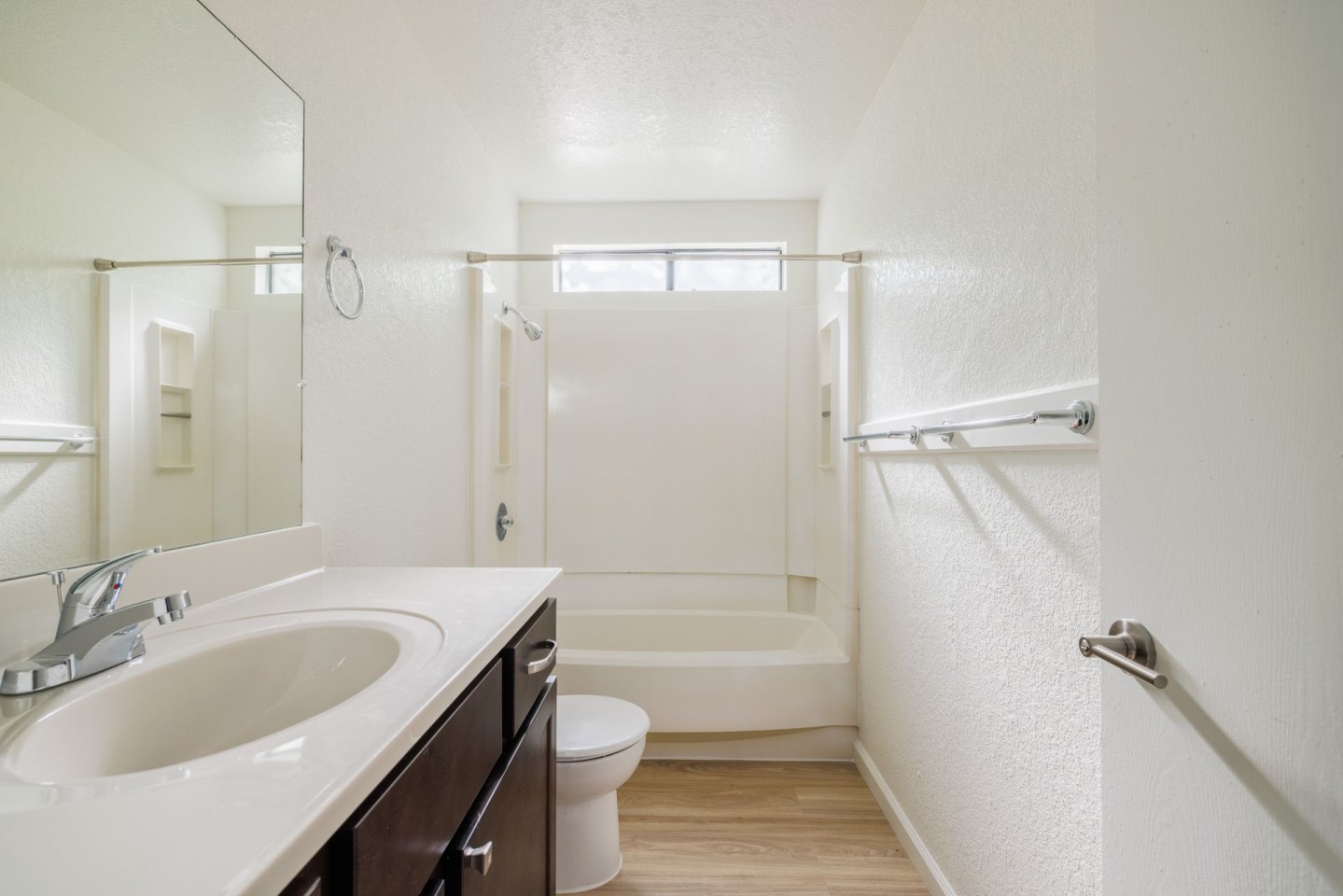 Manteca Golf and Tennis Villas Image 9
