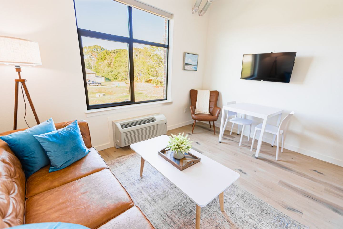 Urban Loft Co Conway Image 8