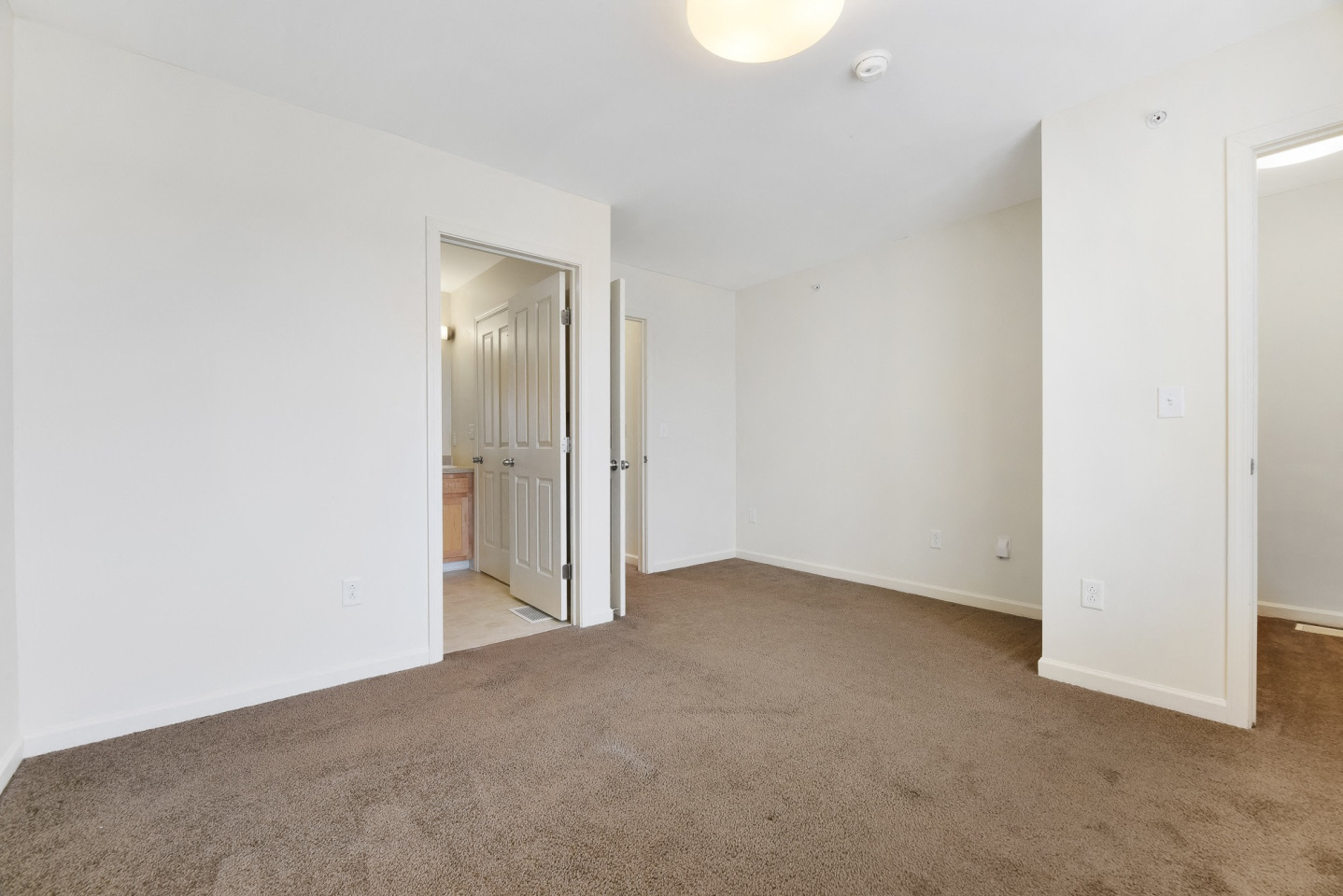 Creekwood Apartments Image 14