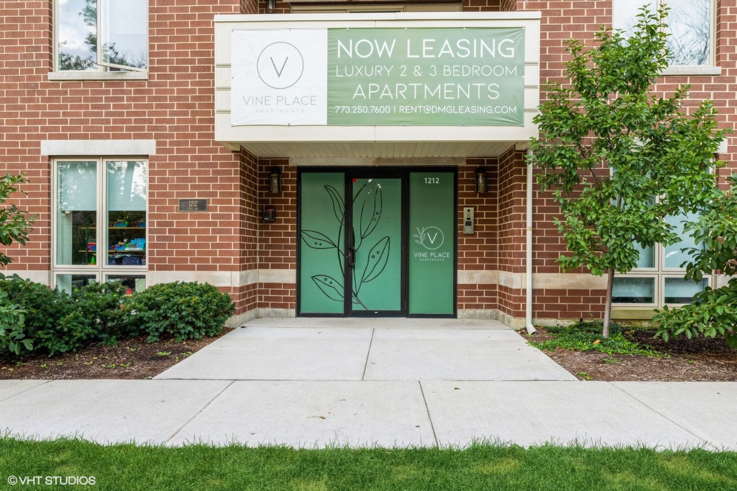 Vine Place Apartments Image 4