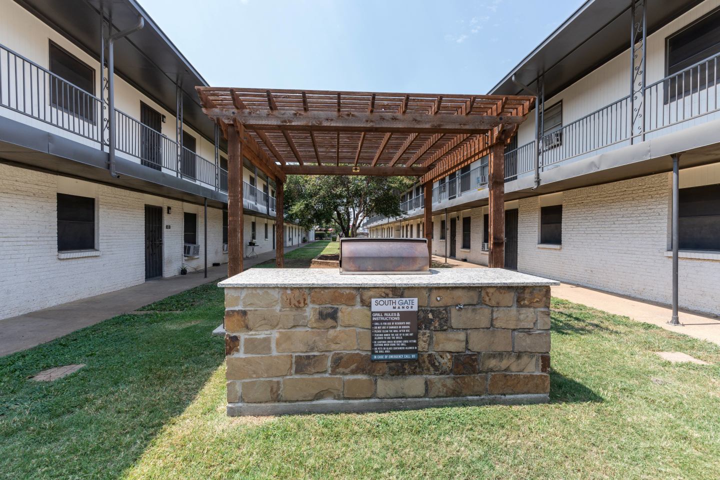 Southgate Manor Apartments Image 9