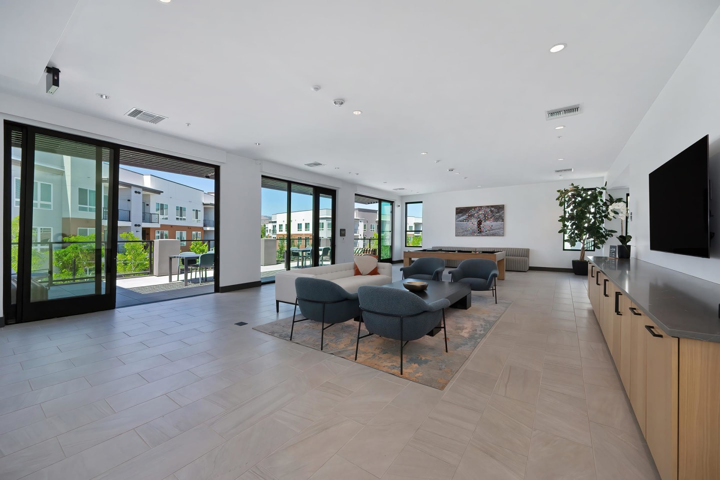 Halcyon Apartments Image 126