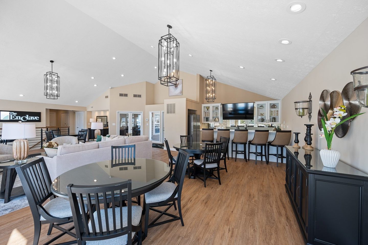 Enclave Image 35