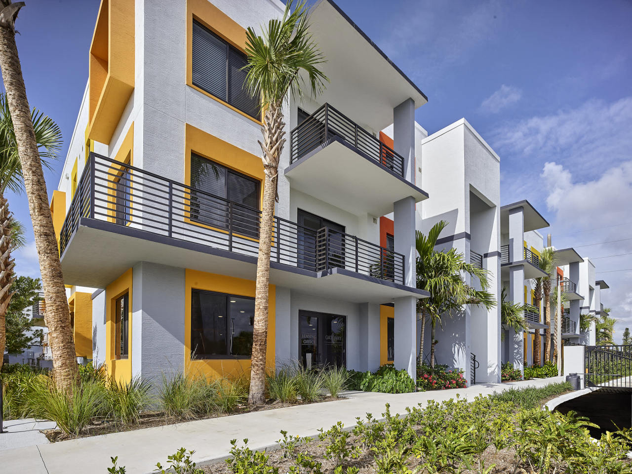 Gateway Luxury Apartments Image 25