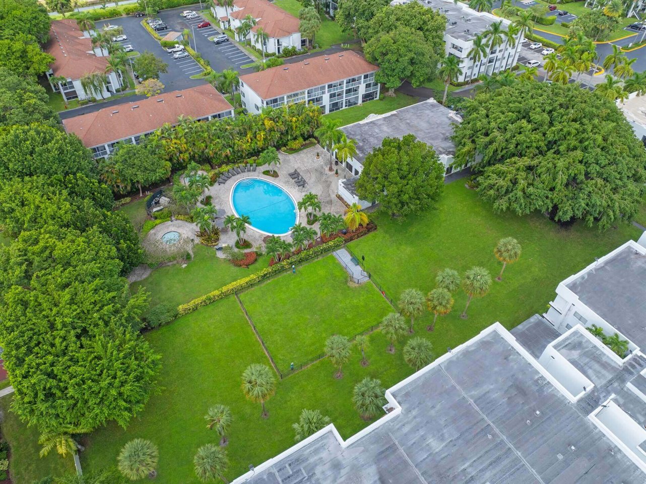 The Luxe at Boca Image 29