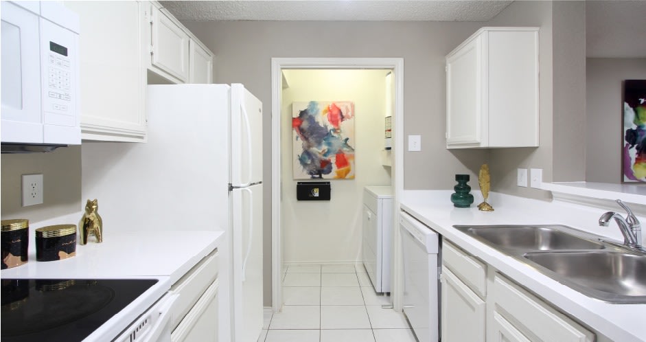Preston Village Apartments Image 13