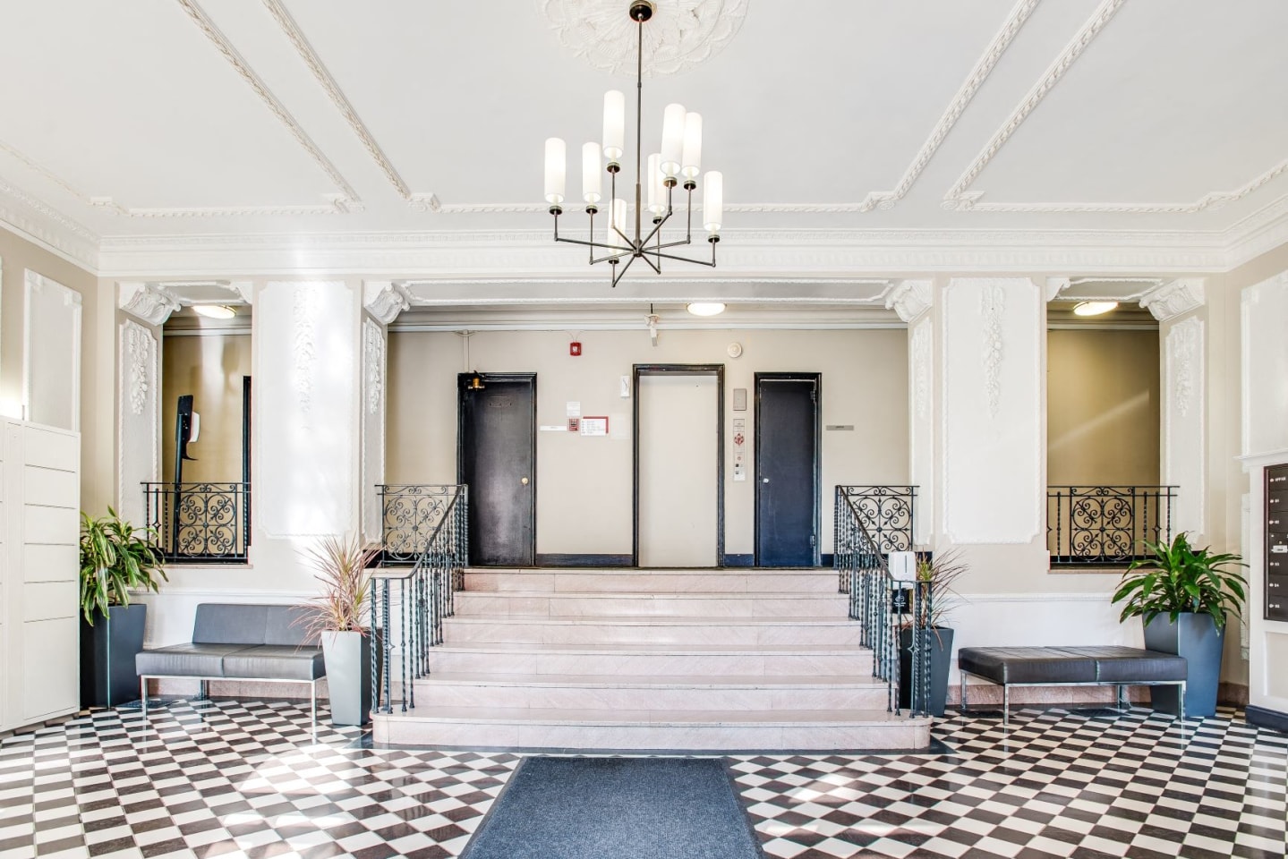 The Paramount Apartments Image 10