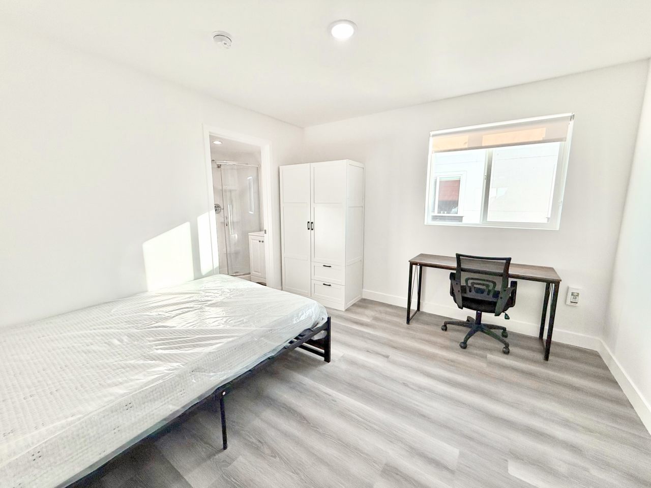1329 W 36th Street - Co-Living Housing Image 3