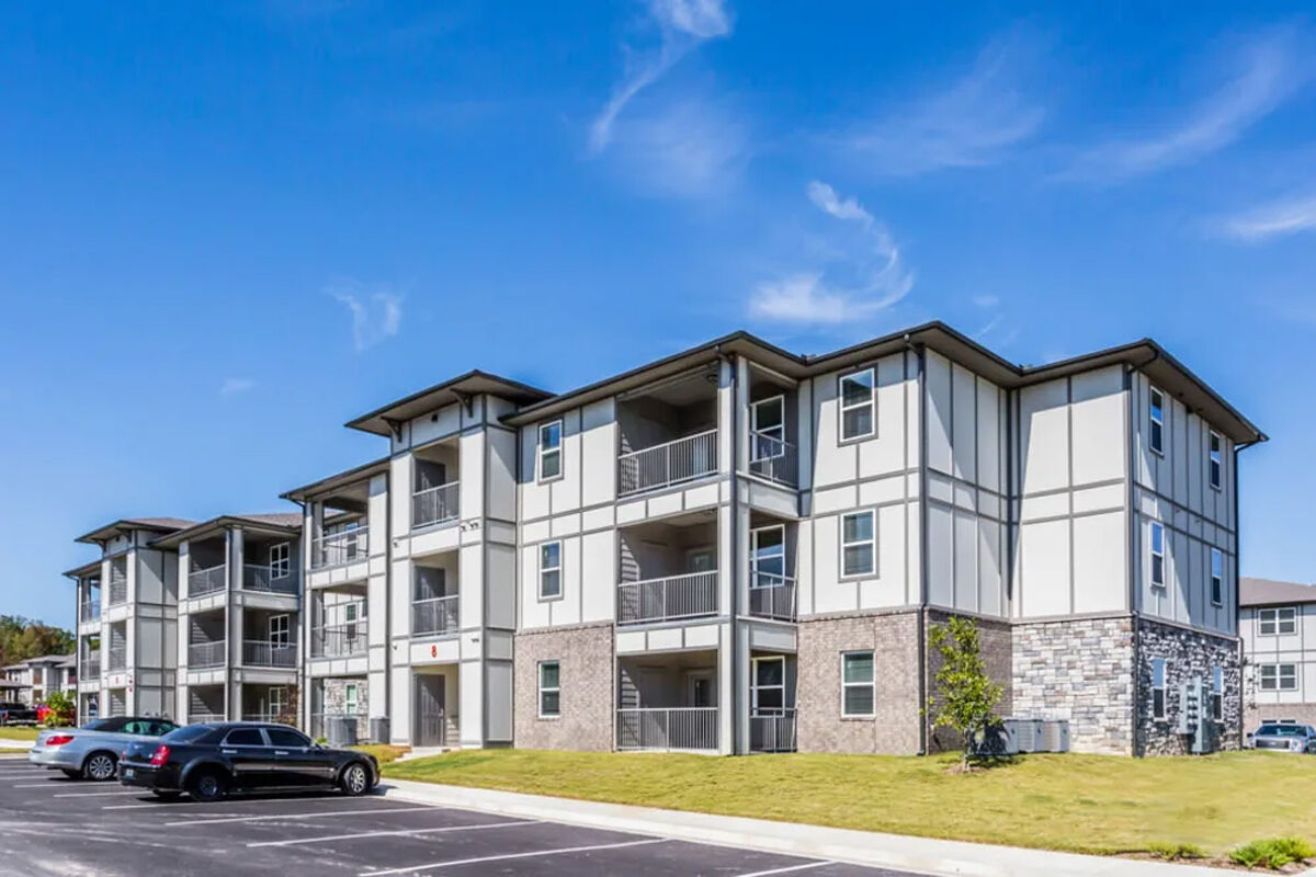 Landmark Apartments I & II Image 37