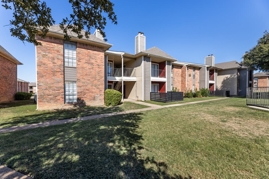 Regal Crossing Apartments Image 13