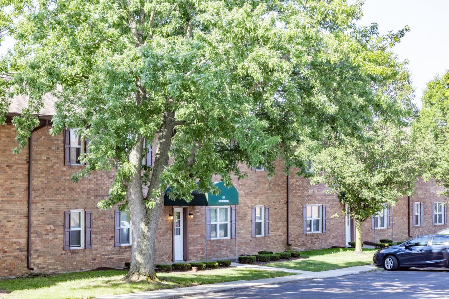 Somerset Apartments Image 25
