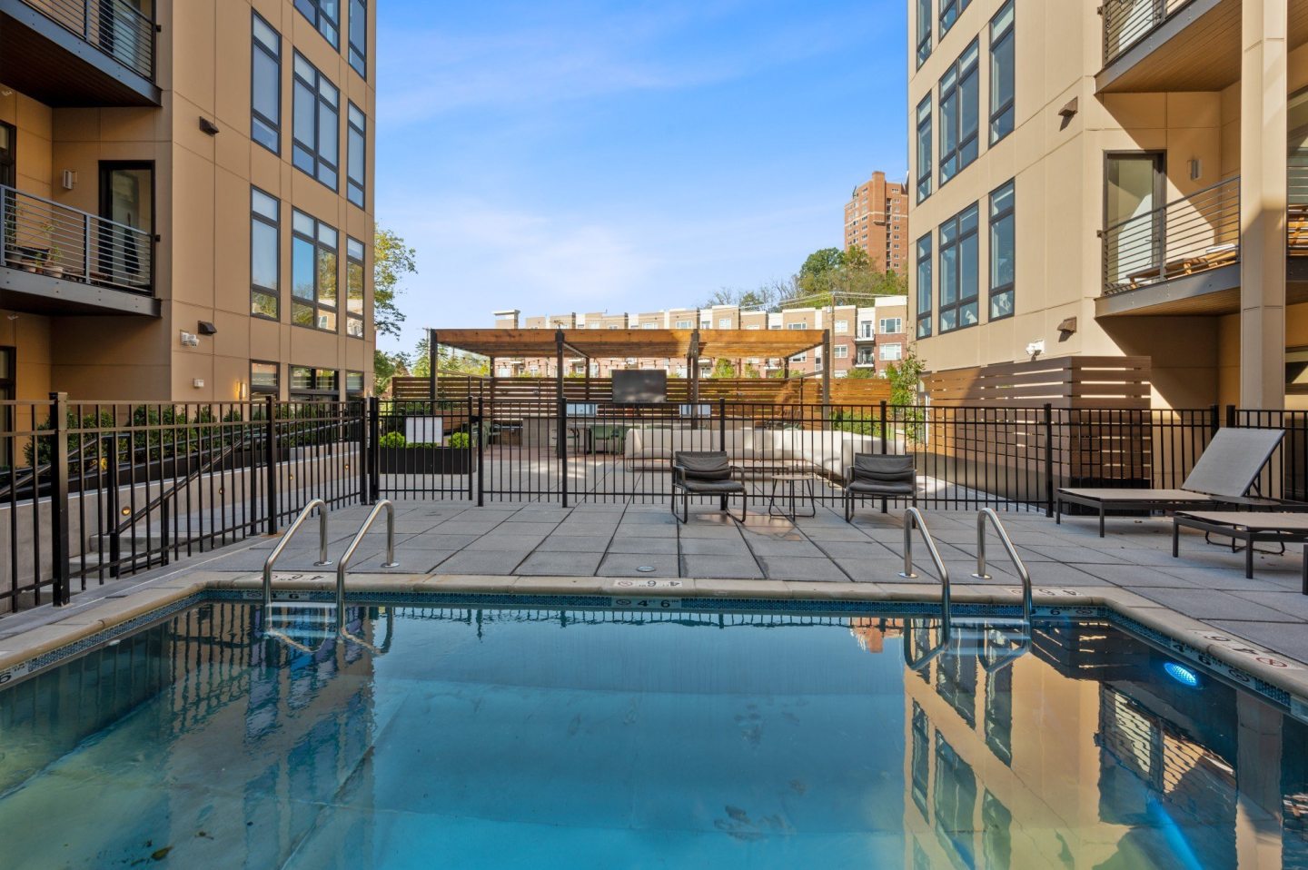 Four23/Hoge Image 65