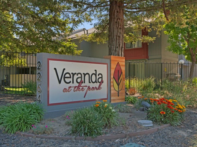 Veranda at the Park Image 15