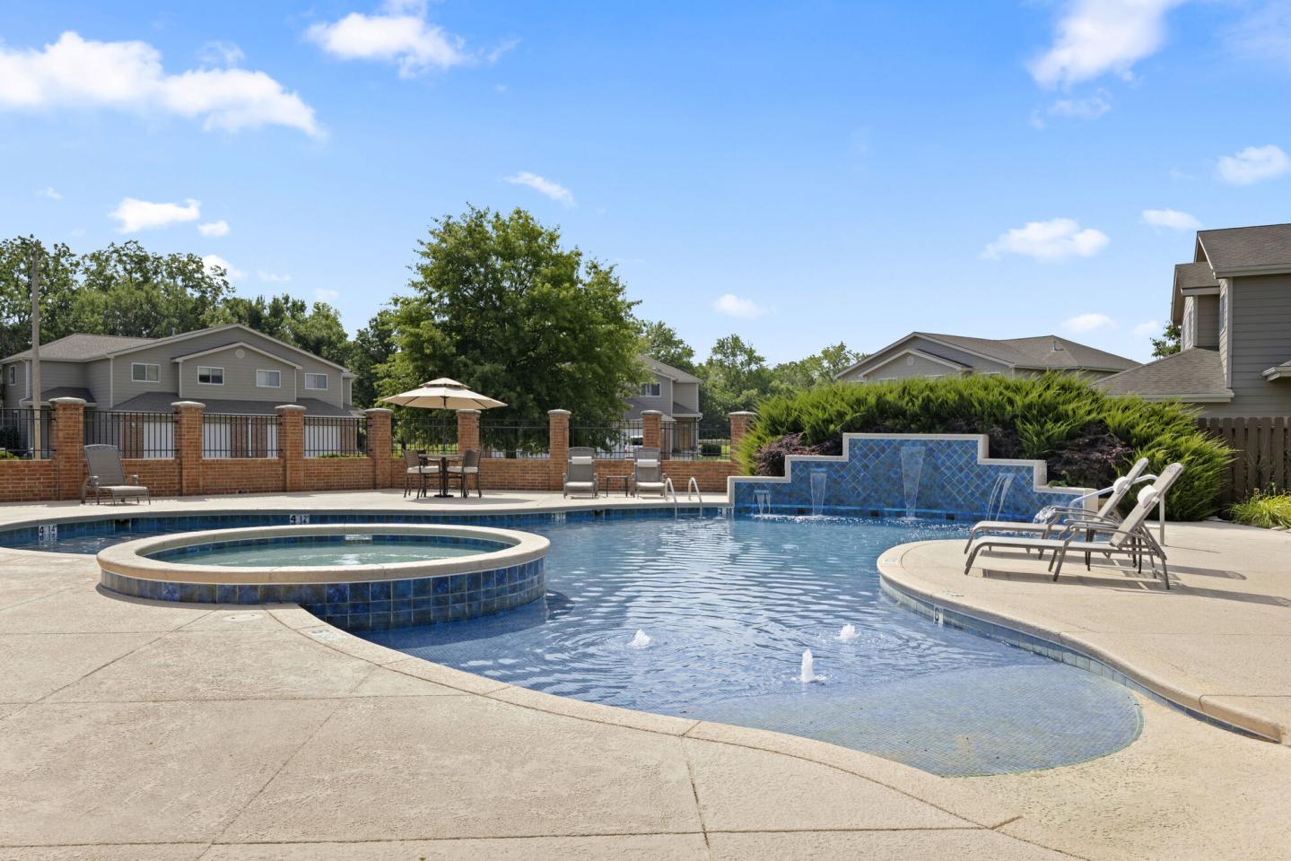 Pebblebrook Apartments Image 1