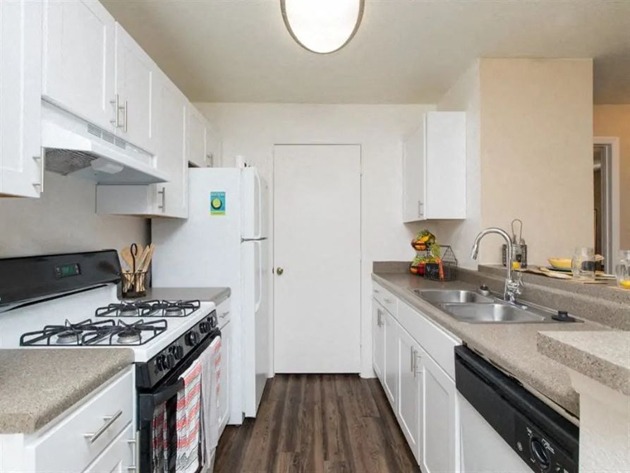 Sunrise Pointe Apartments - Affordable Housing Image 2