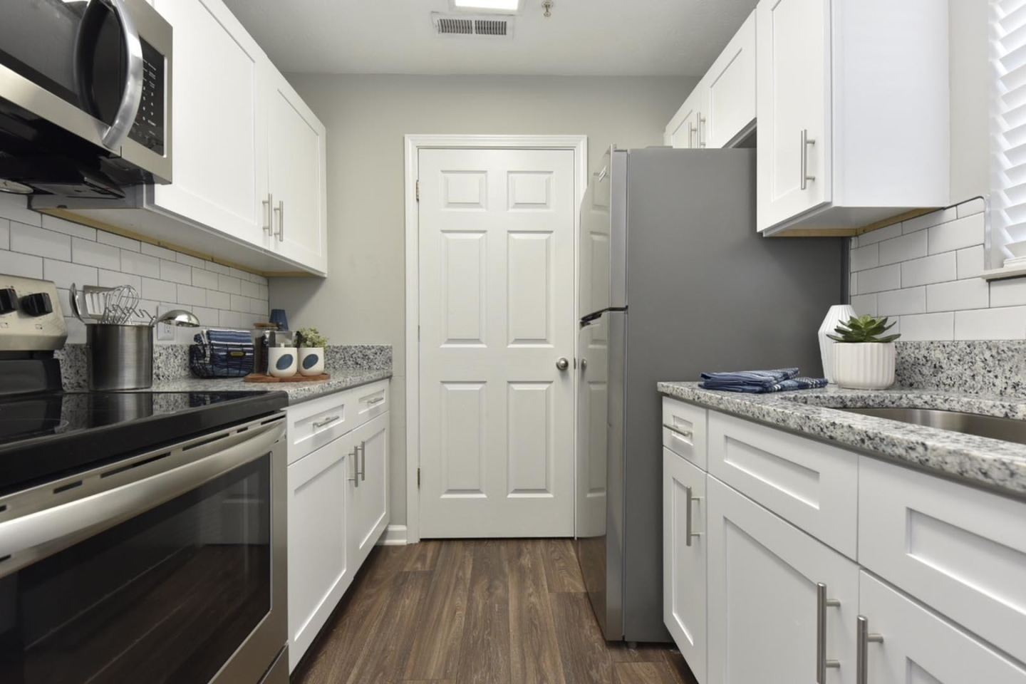Adler Apartment Homes Image 14