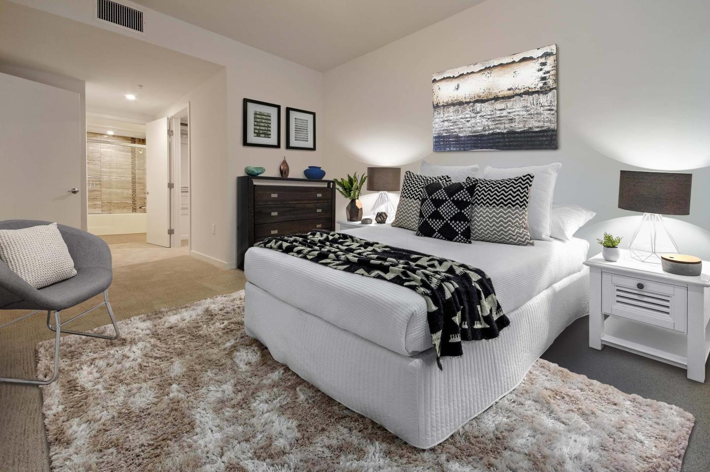 The Metropolitan at Larchmont Village Image 14