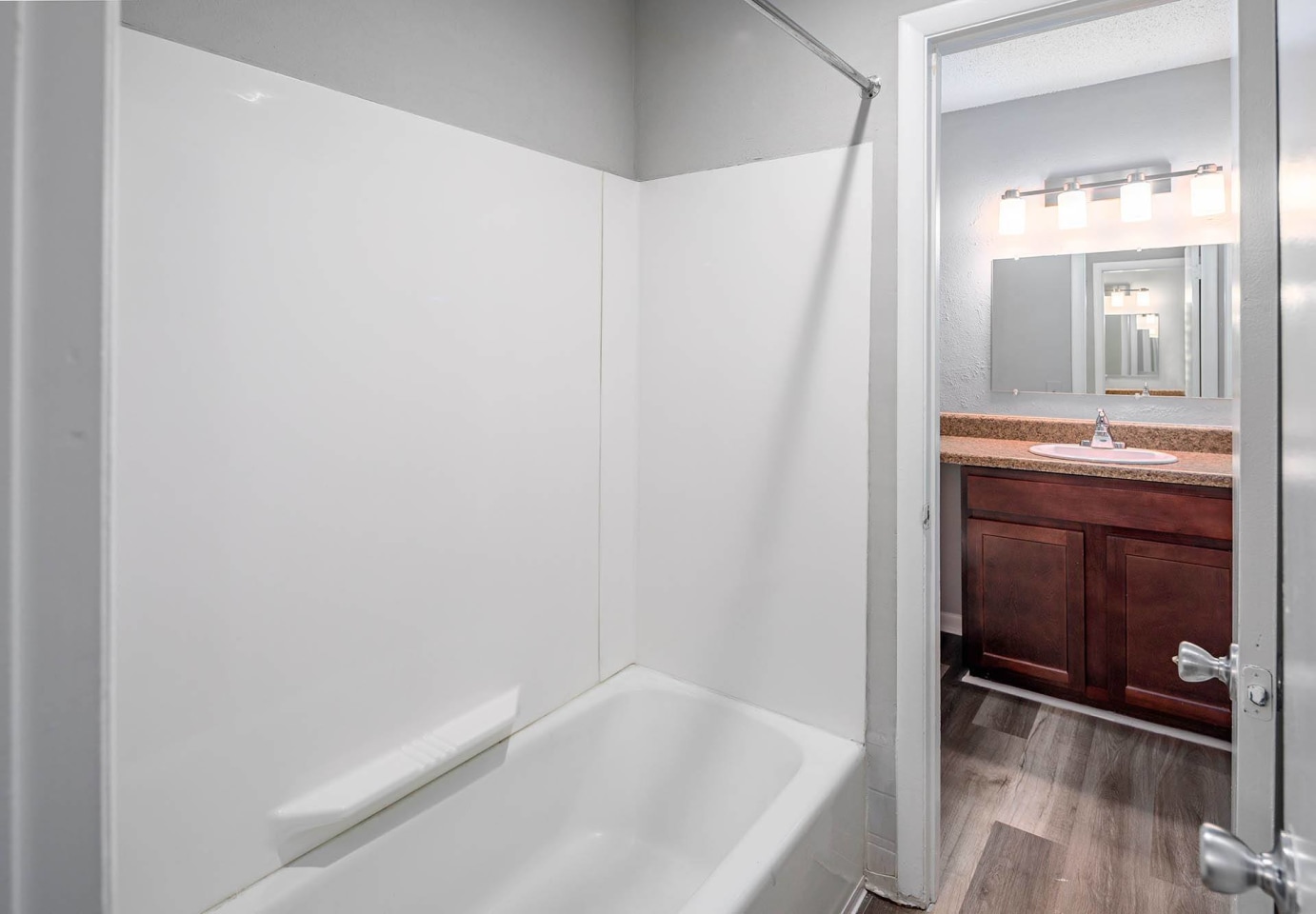 Orchard Park Apartments Image 11