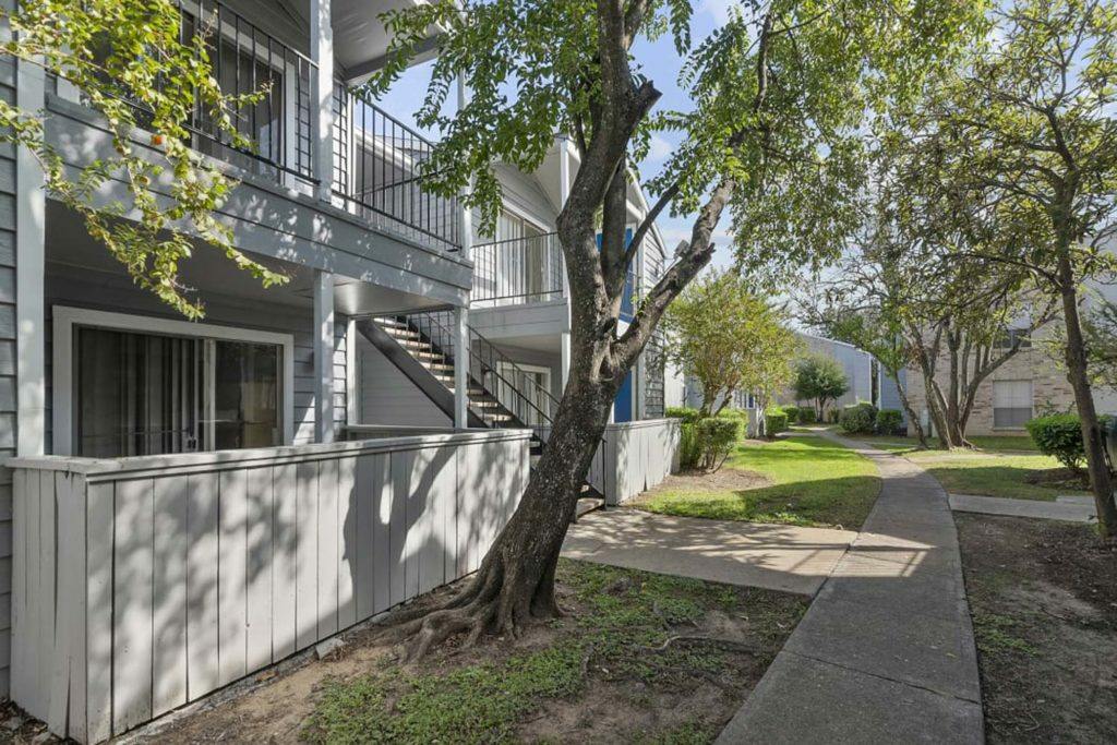 Toro Place Image 30