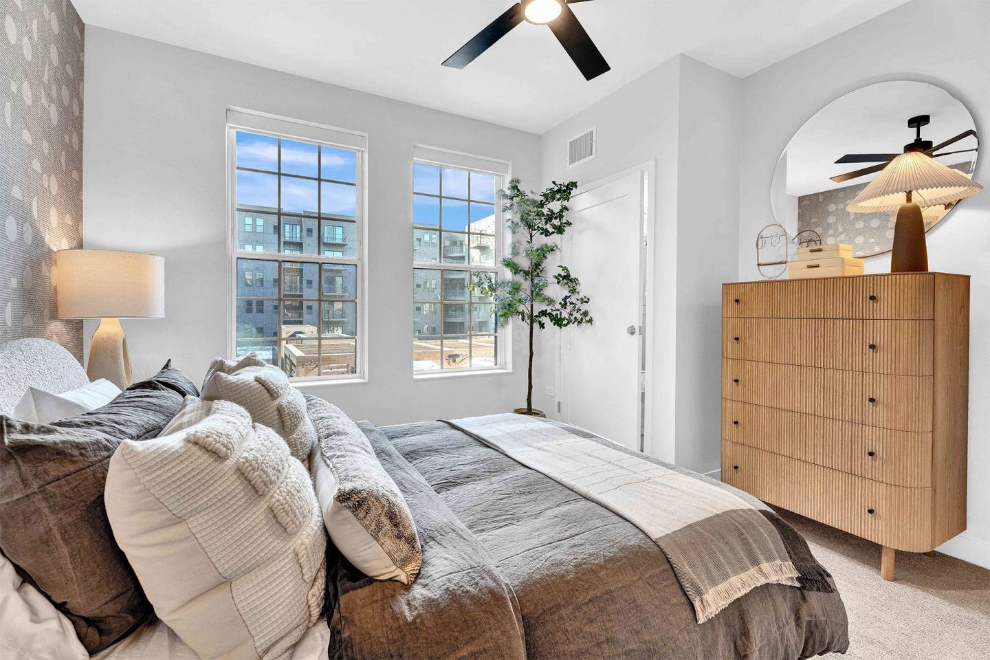Metro 19 Apartments Image 17