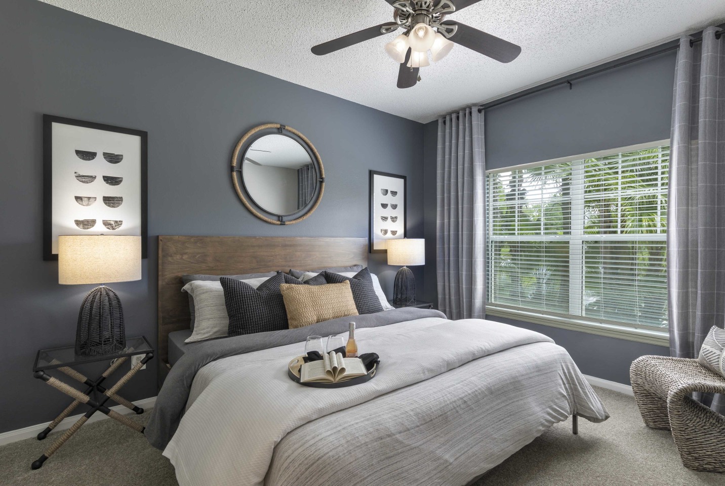 Lake's Edge Apartments Image 16